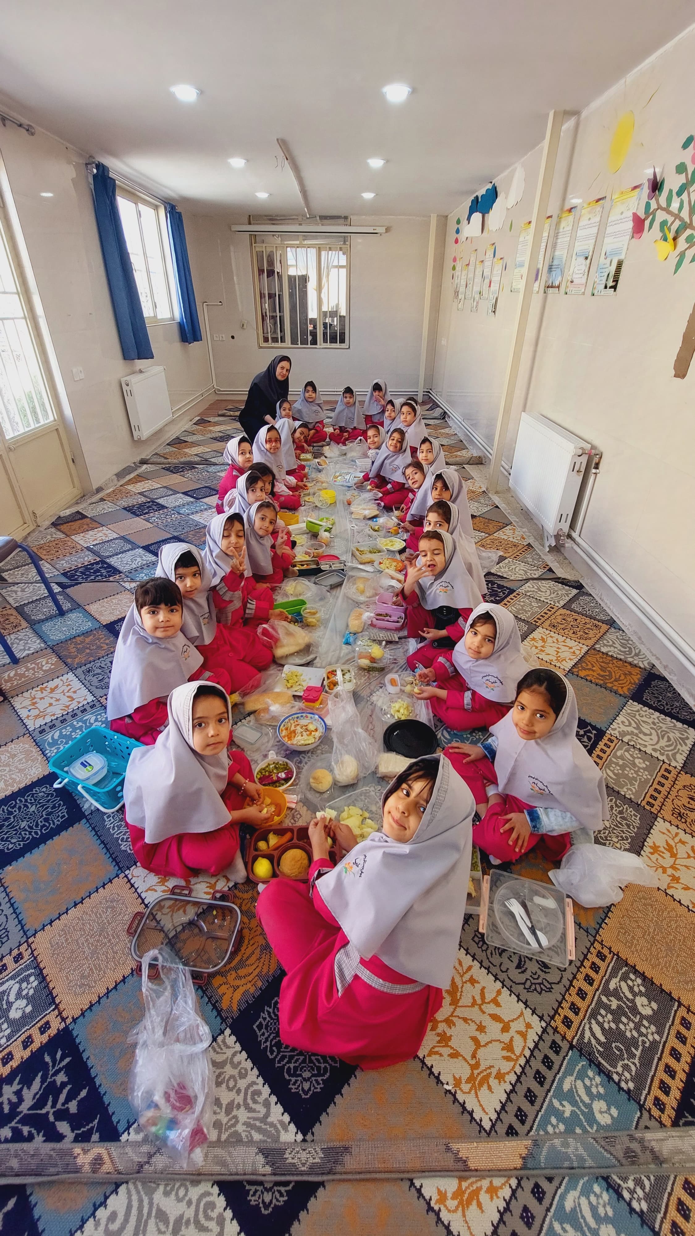 دبستان دوره اول خیام